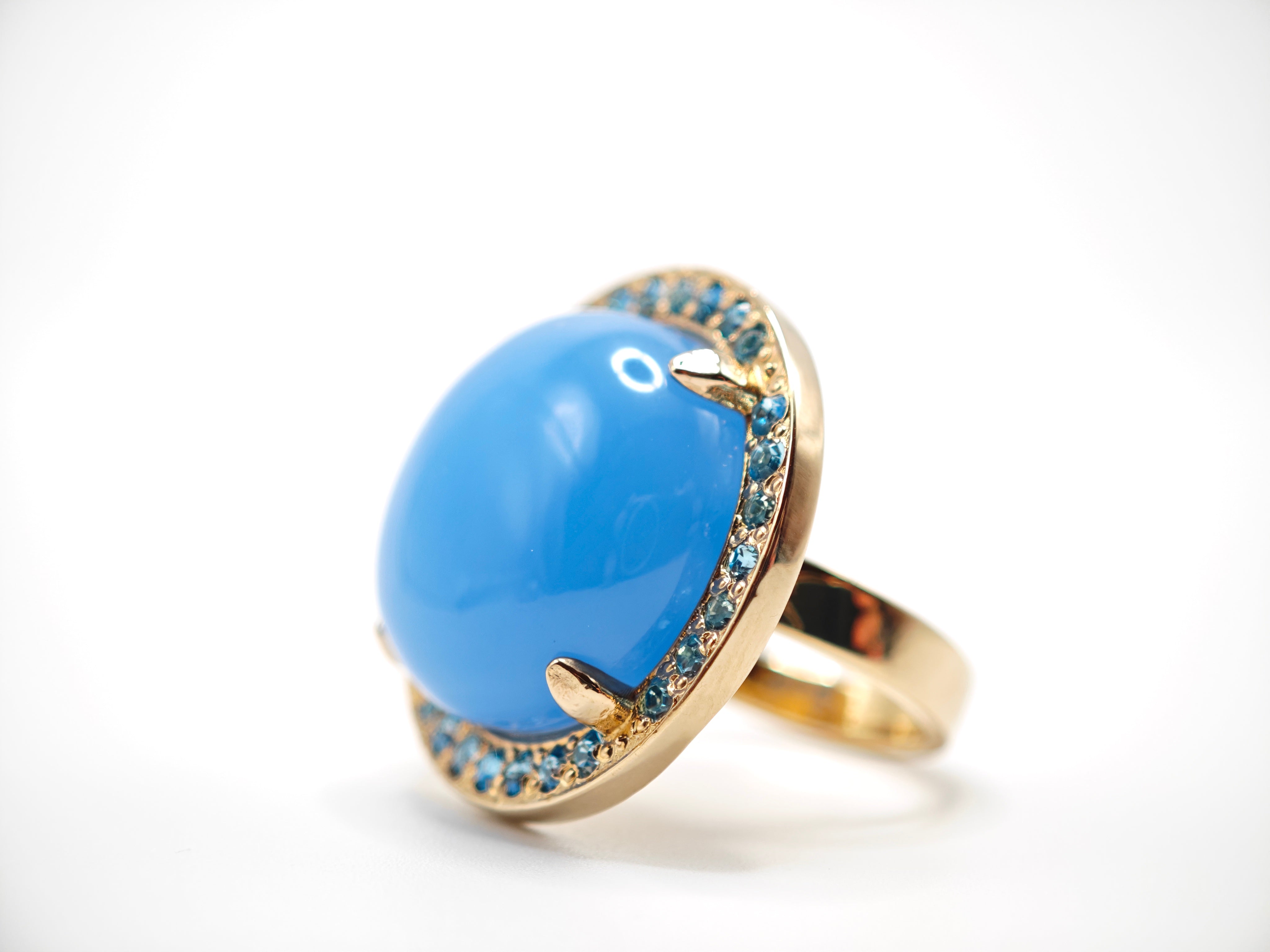 Anello a cupola con resina azzurra e riviere di cristalli acquamarina Amea Luxury_1