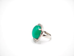 Anello a cupola con resina verde e riviere di cristalli Amea Luxury