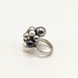 Anello a grappolo con perle bianche e grigie e cristalli Amea Luxury_1