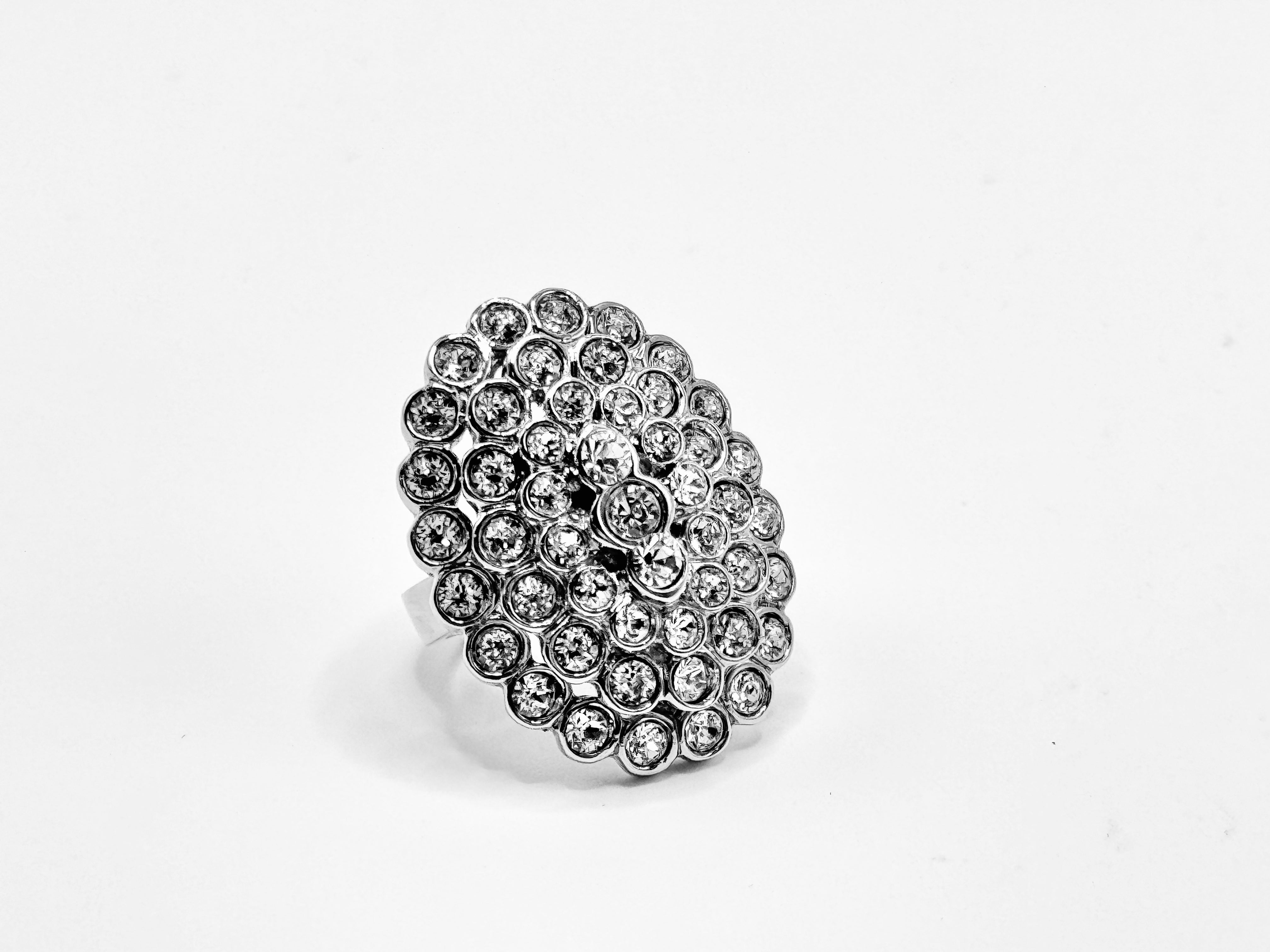 Anello ovale con pave in cristalli Amea Luxury_3