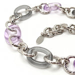 Collana maglie tonde martellate con elementi in resina grigio chiaro e violet Amea Luxury_1